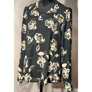 Maurices Black and White Flowered V-neck Blouse, Small
